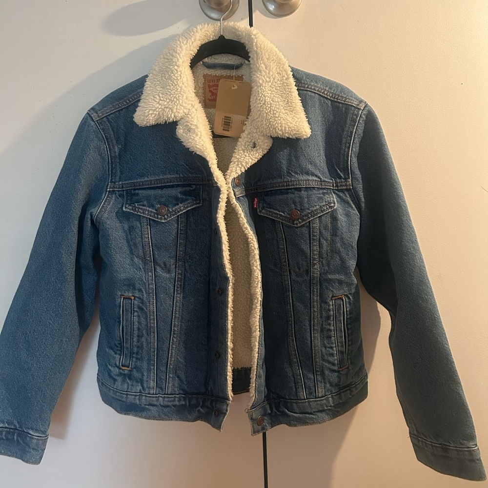 Levi's Classic Blue Denim Jacket with Sherpa Lining